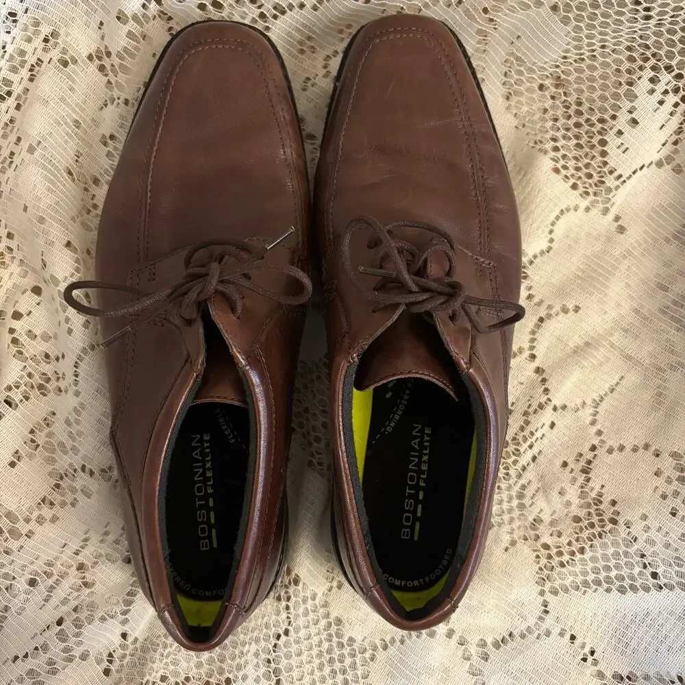 Bostonian Flexlite Men's US 9.5 M Brown Leather Derby Dress Shoes